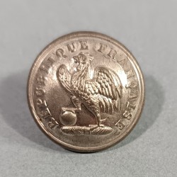 BOUTON REPUBLIQUE FRANCAISE AU COQ EPOQUE LOUIS PHILIPPE POUR LA GARDE NATIONALE OU L'ARMEE FABRICATION ANGLAISE A LONDRE